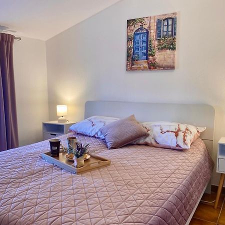 Hotel E & E à Medulin Extérieur photo